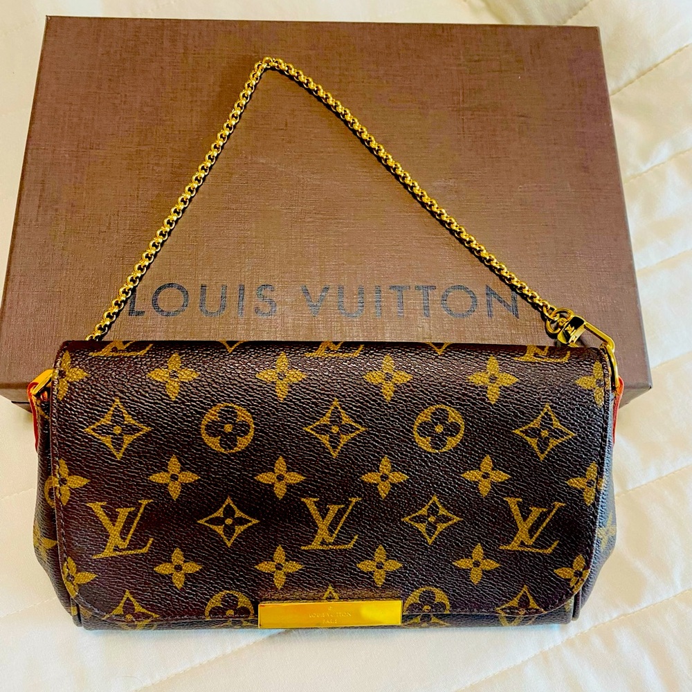 Louise Vuitton Monogram Favorite PM shoulder bag
